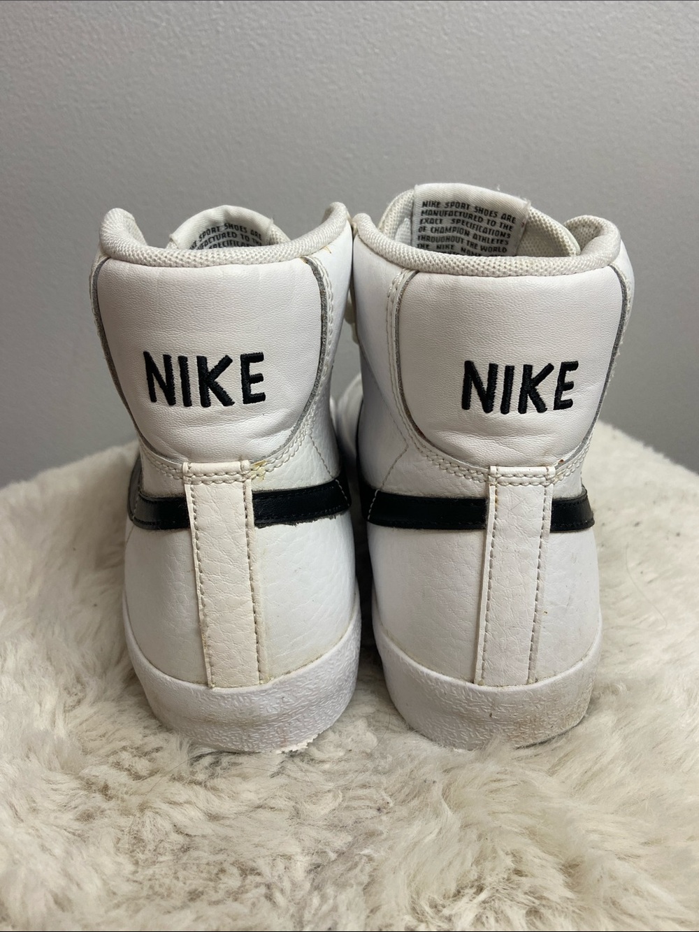 Nike White High-Top Sneakers with Black Swoosh and Red Tongue Logo - Picture 3 of 11